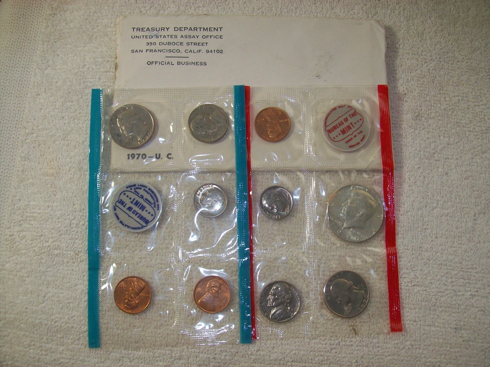 1970  PDS MINT SET WITH 40% SILVER KENNEDY HALF