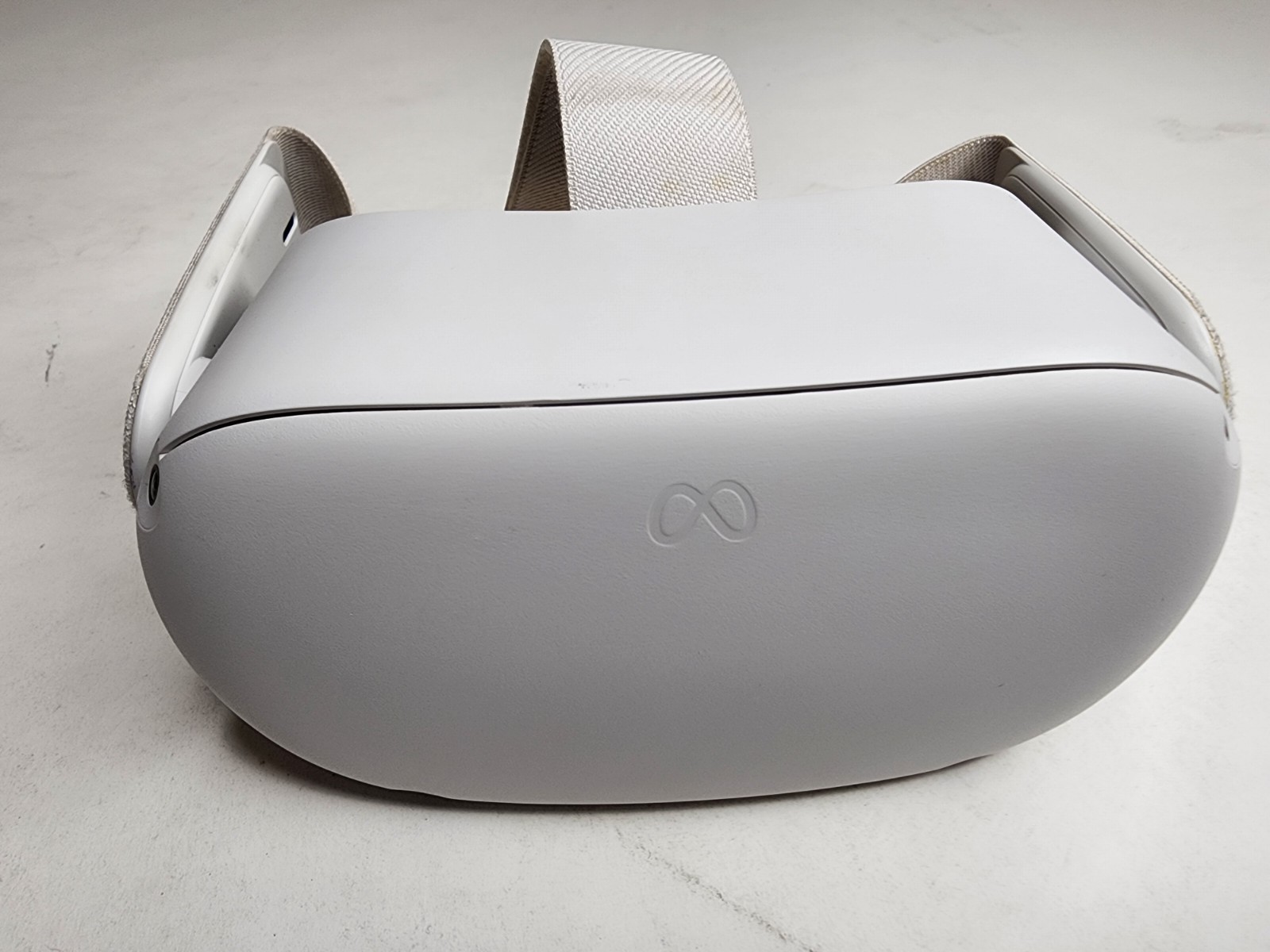 Meta Oculus Quest 2 128gb Standalone VR Headset Only *Sun Burnt Pixel*