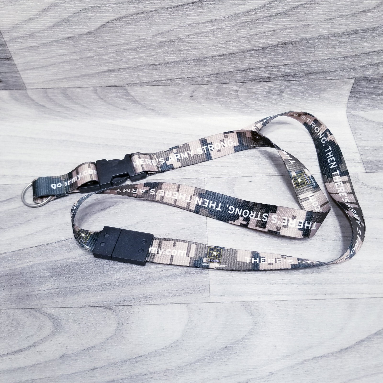 Go Army Lanyard Camo Camouflage Removeable Key Ring Chain Holder 19" Long