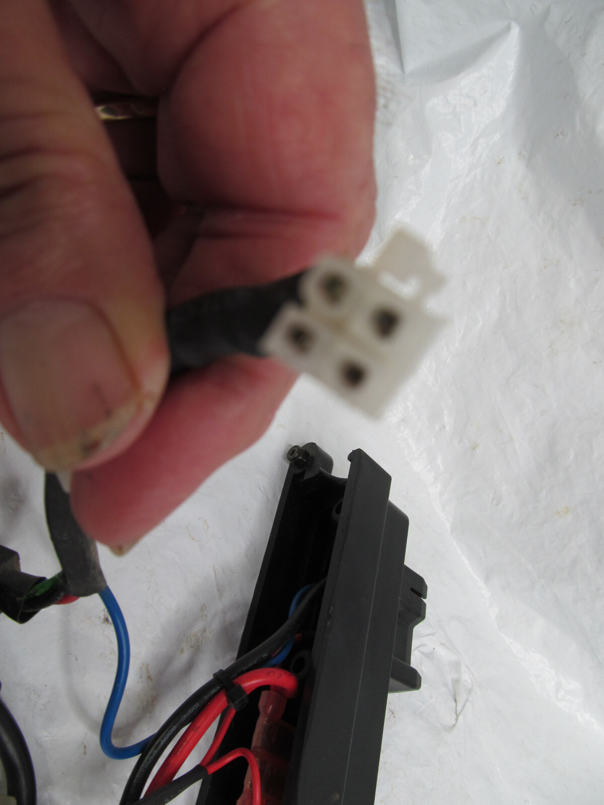 DWR9983H004/DWR9983H021 Connector With Harness For Go-Go Scooter Ultra X