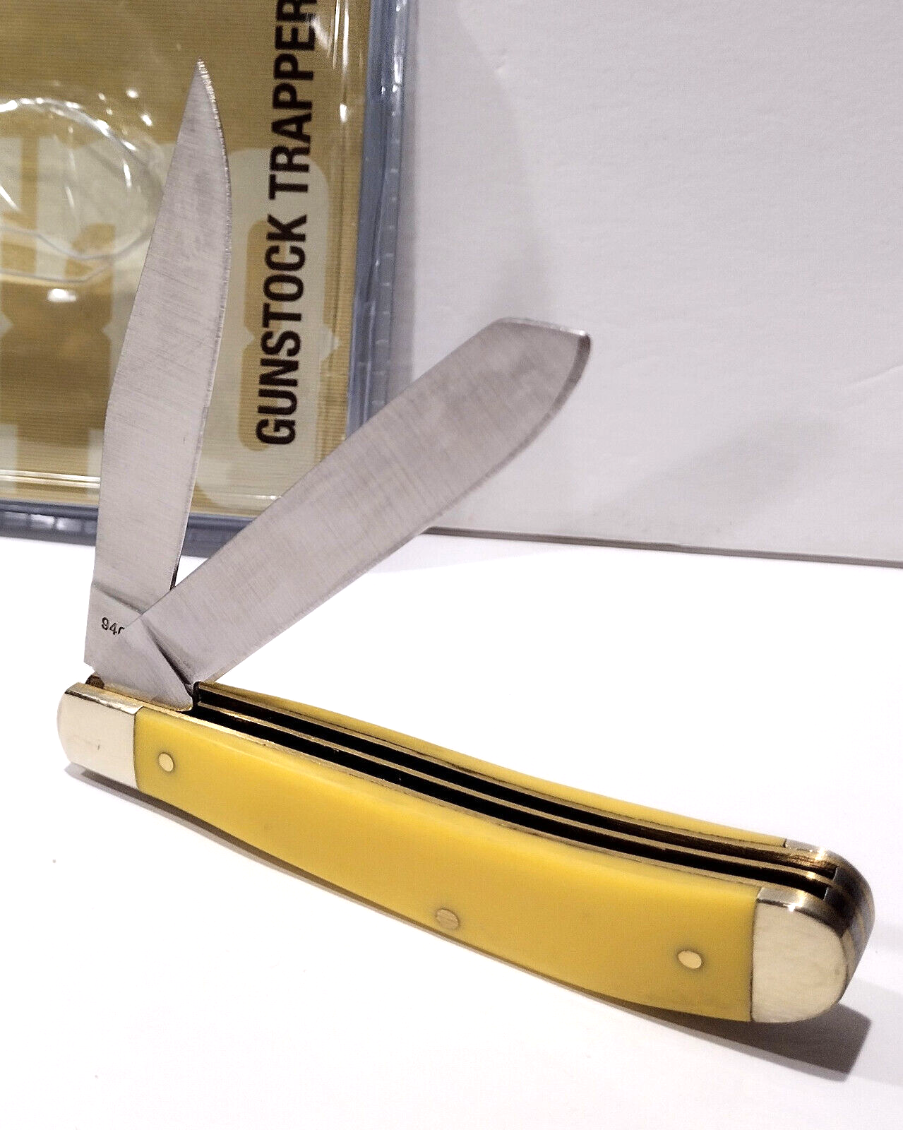 Schrade Old Timer Smooth Yellow Delrin 2 Blade Trapper Folding Pocket Knife
