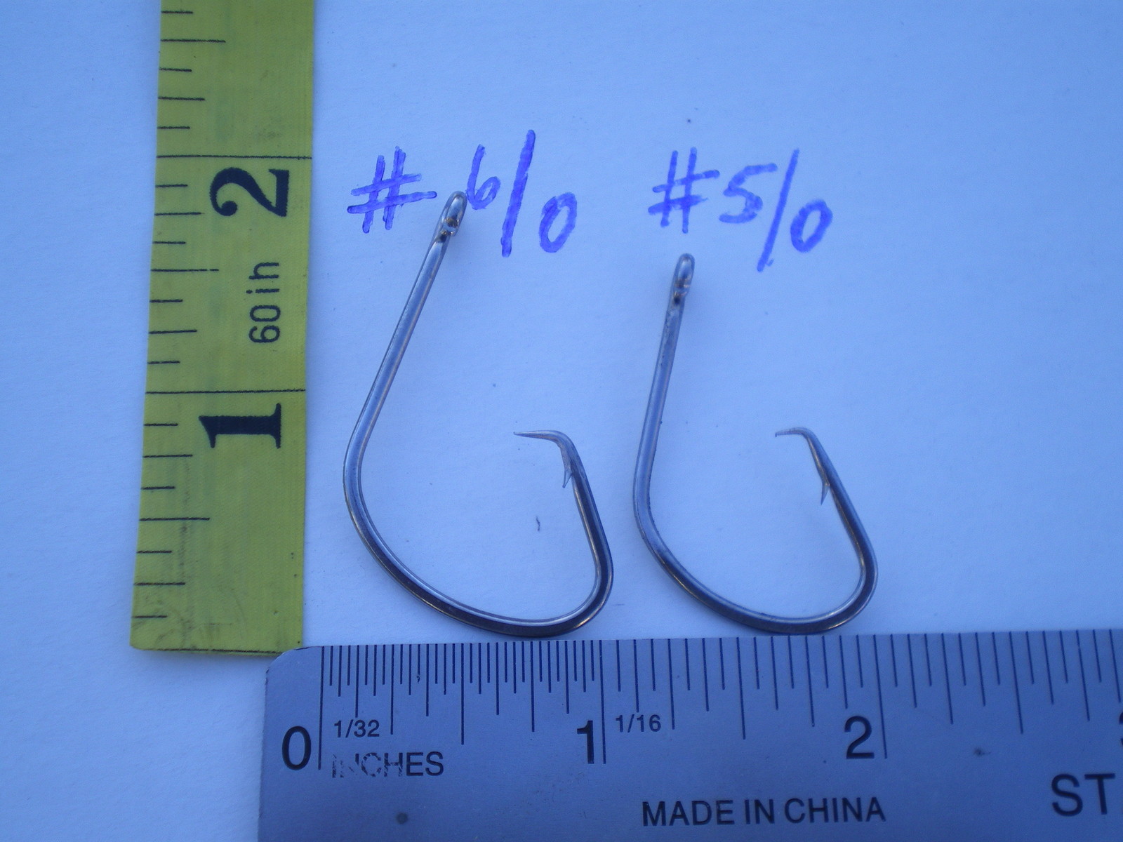 100 OCTOPUS FISHING HOOKS, SPORT CIRCLE, SIZE  #5/0, #6/0 50 EACH.  BLACK NICKLE