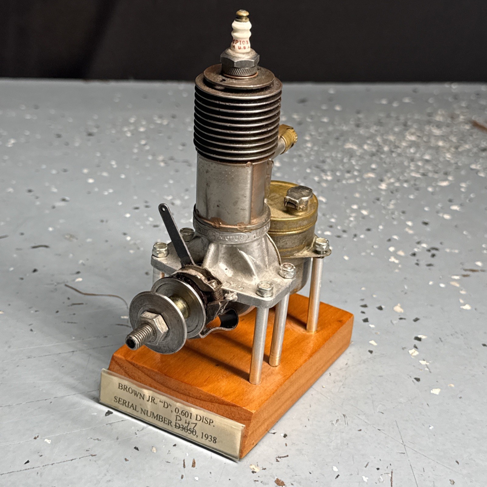 1938 Brown Jr. "D" 0.601 RC Airplane Engine