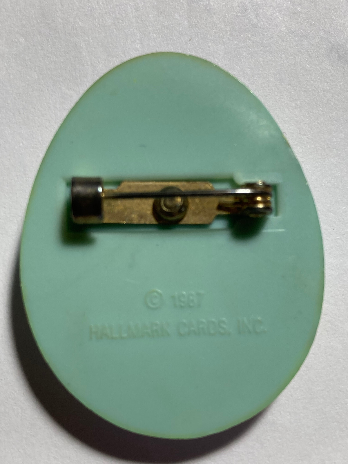 1987 Hallmark Easter Lapel Pin Pastel Egg Geometric Pattern NICE