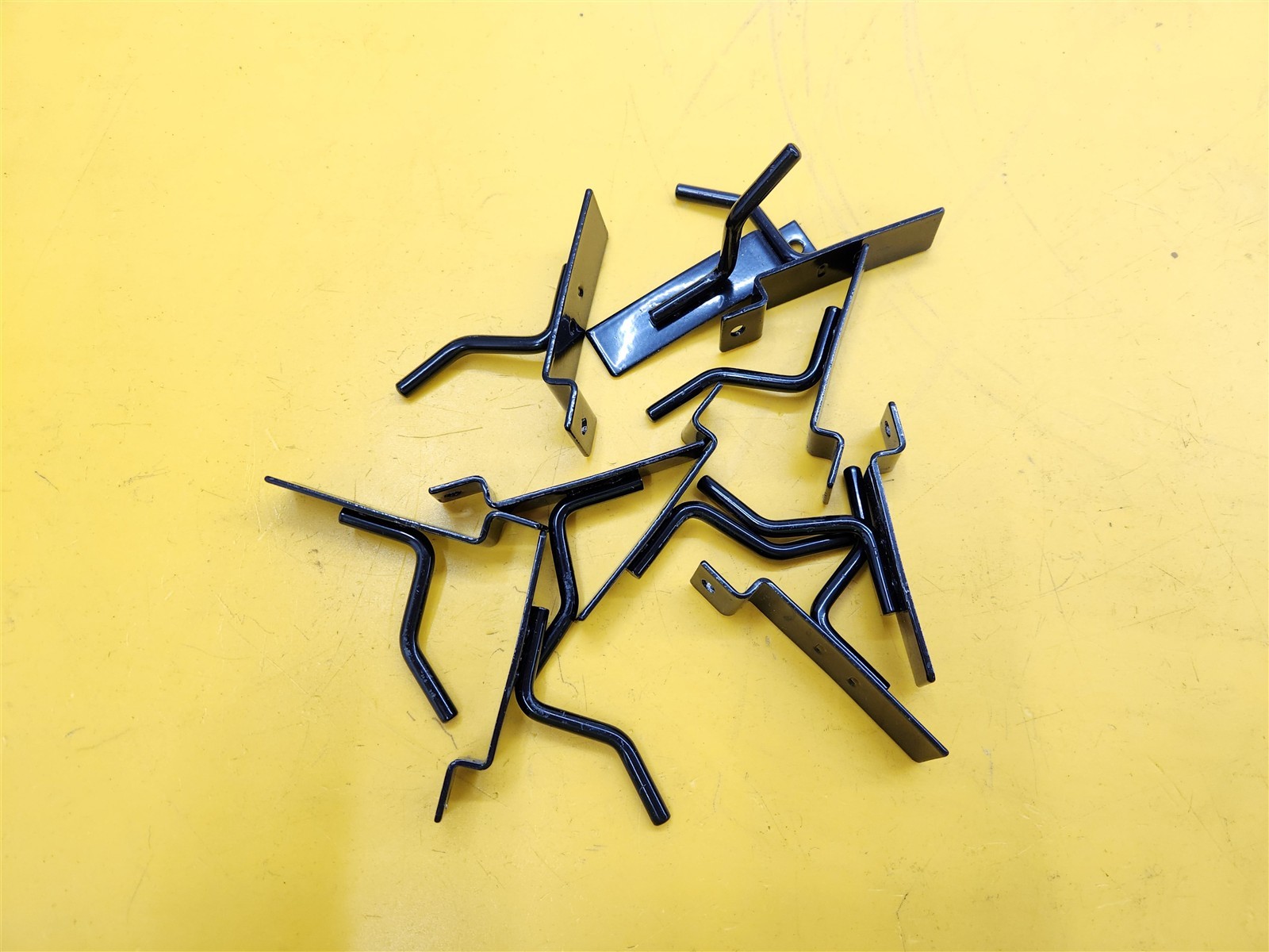 ⭐️⭐️⭐️⭐️⭐️*Lot of 10* Black 2" Heavy Duty Slatwall / Slotwall / Slat Board Hooks