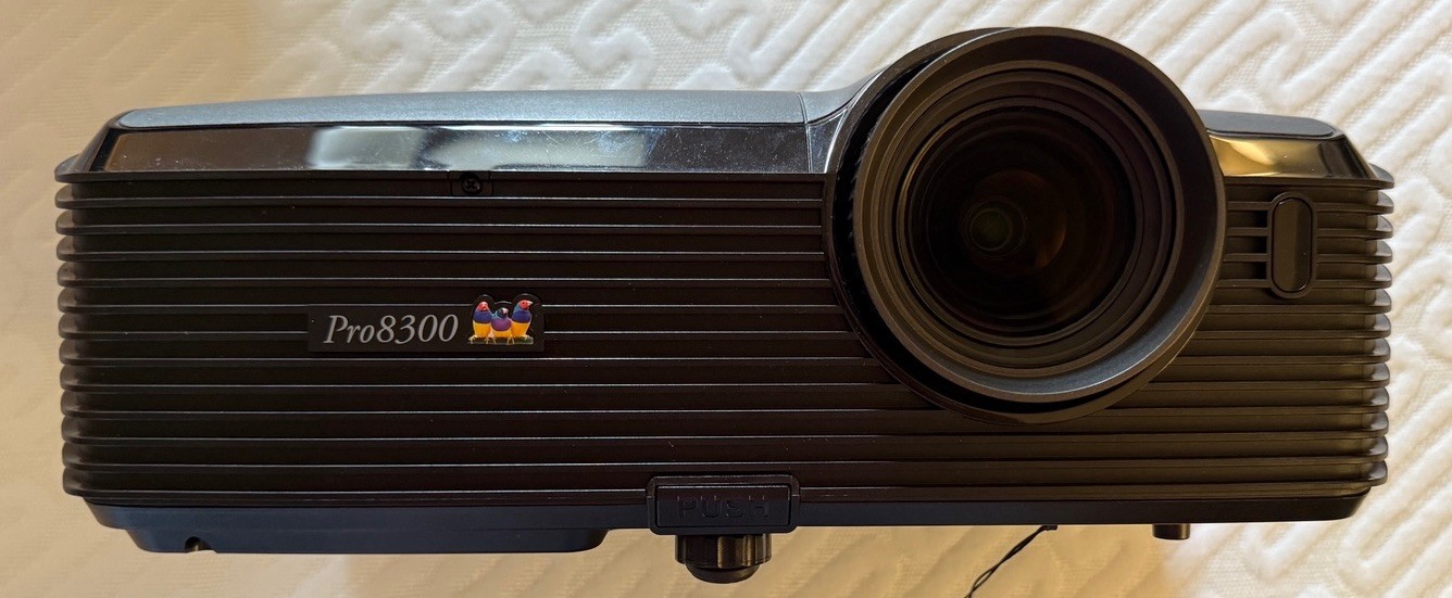 ViewSonic pro 8300 Full HD Projector