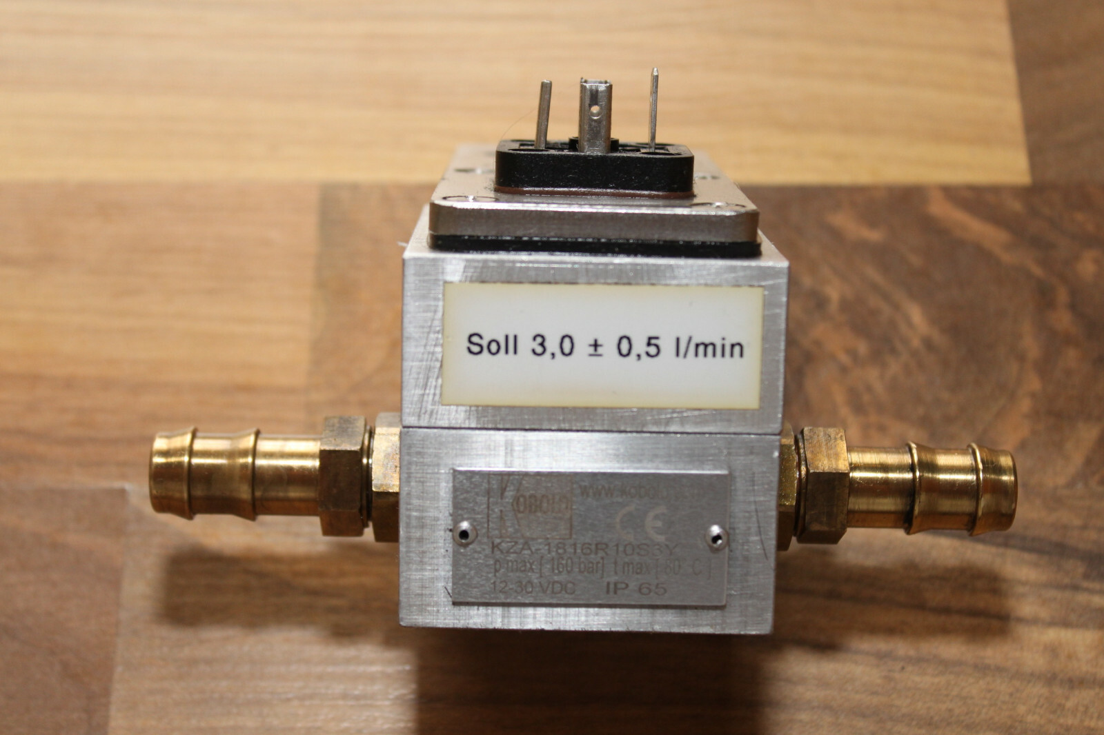 Kobold Flow Meter KZA-1816R10S3Y - Max 160bar / 80°C 12-30VDC IP65