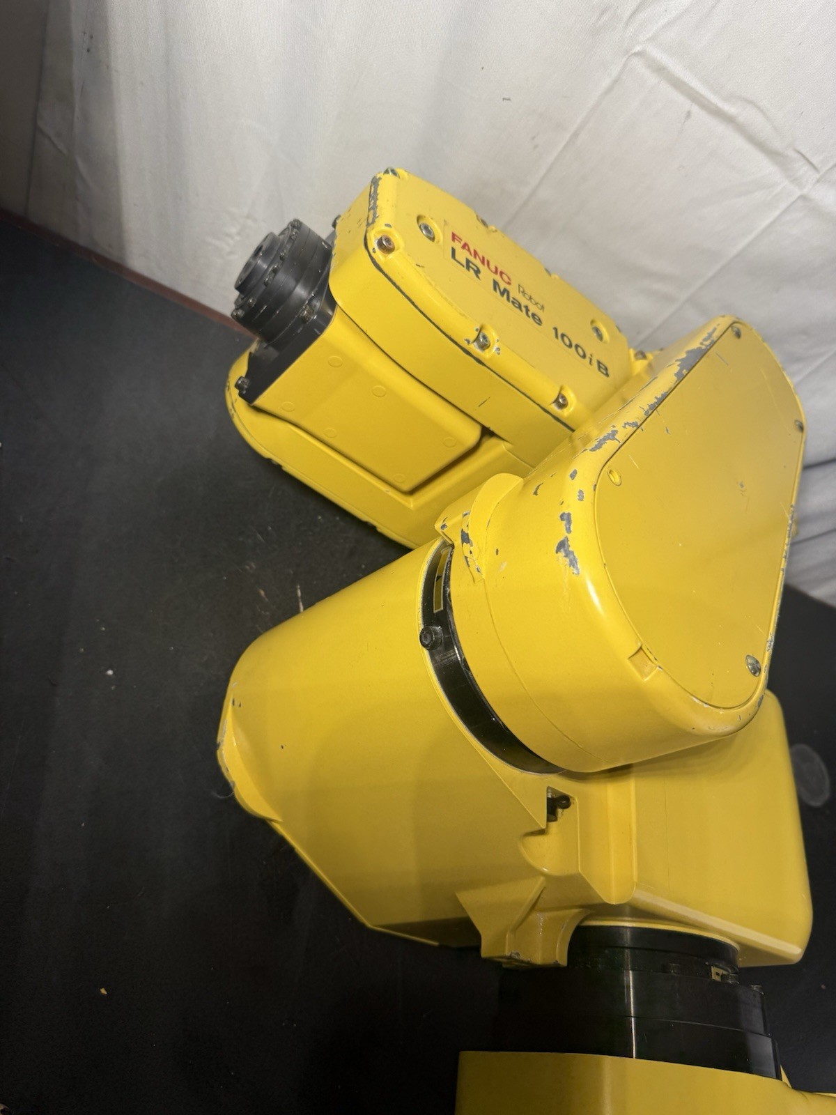 Fanuc LR Mate 100iB With J3IB Mate Controller Untested