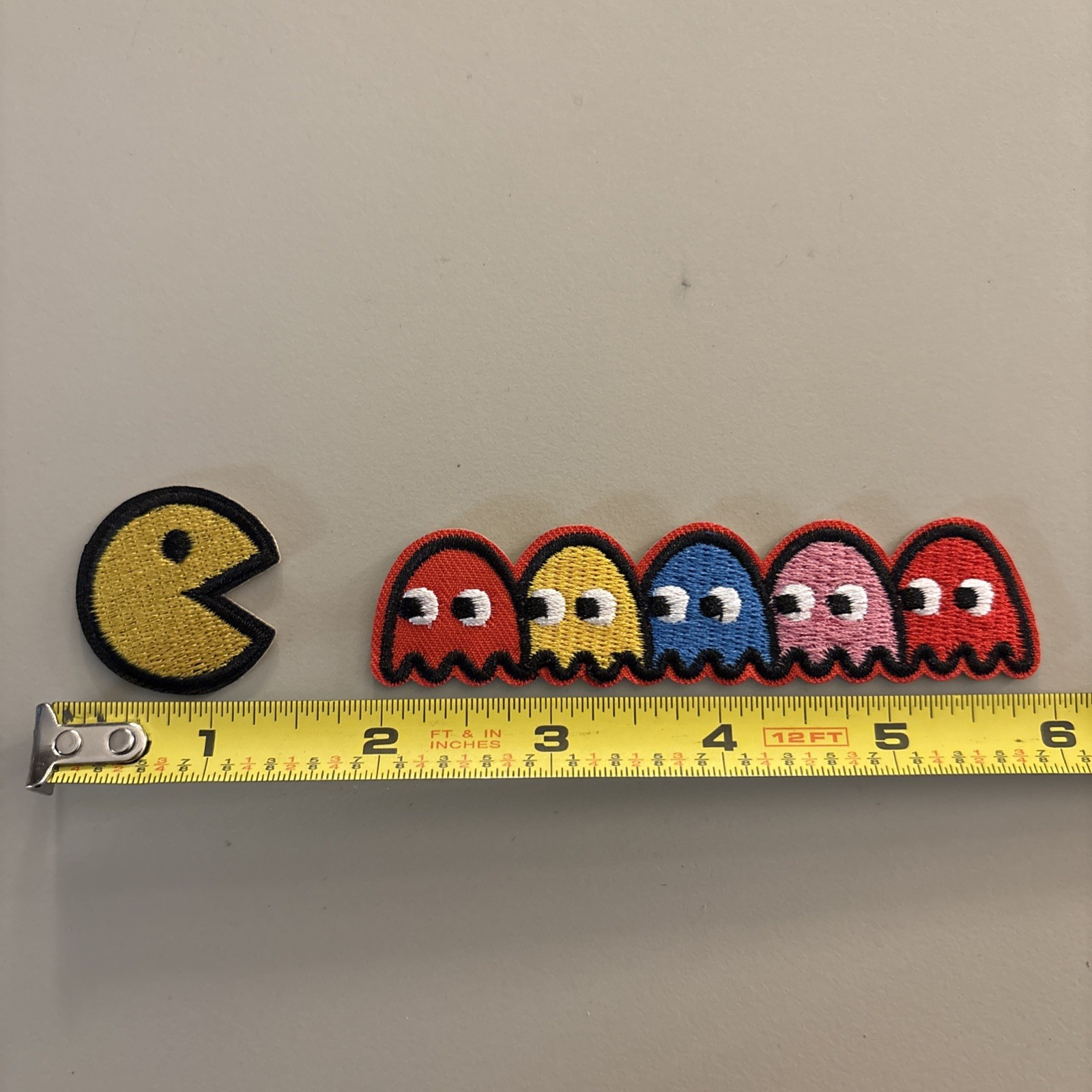 Pac-Man & Ghost (Iron on patch) Arcade / Video Games / Mrs. Pac-Man