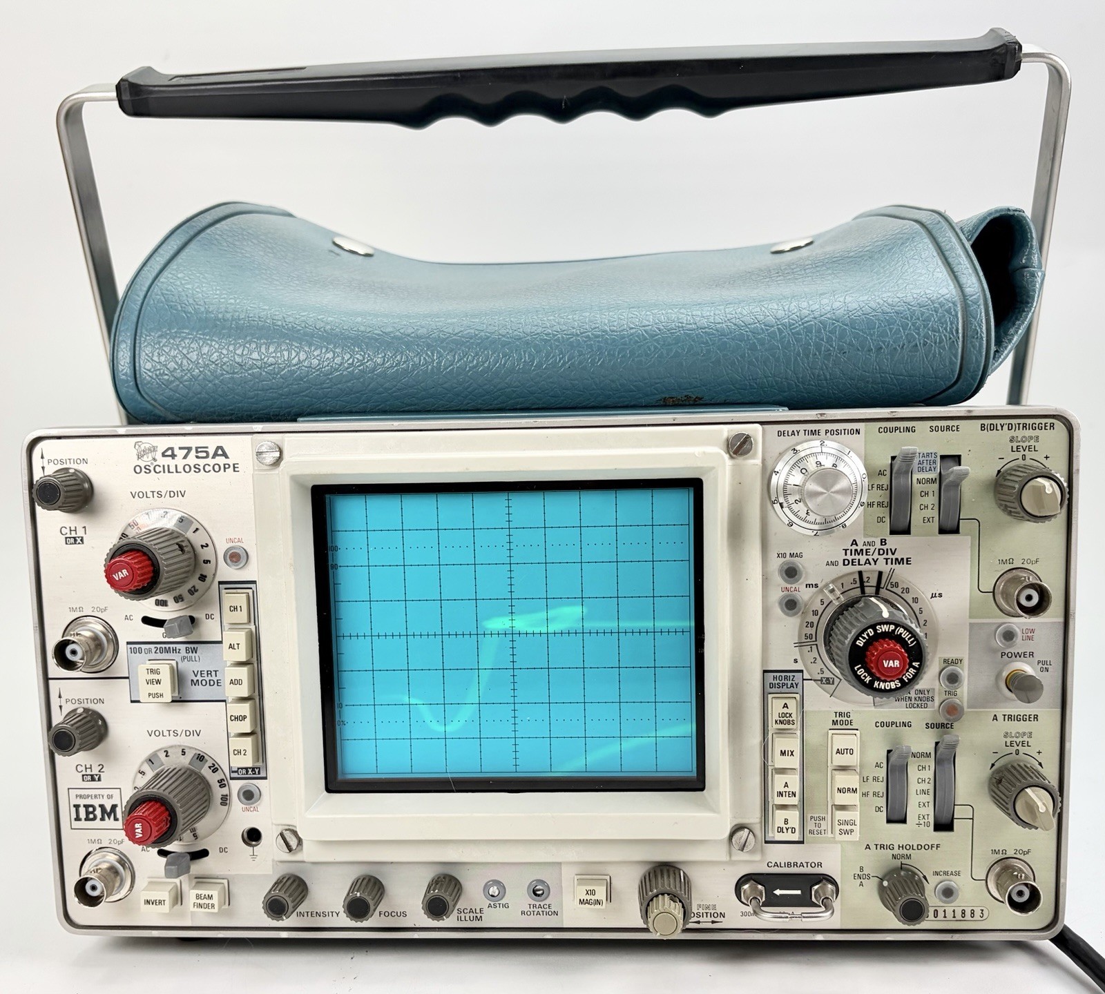 Tektronix 475A 200MHz Oscilloscope - For Parts Only - Not Tested - Powers On
