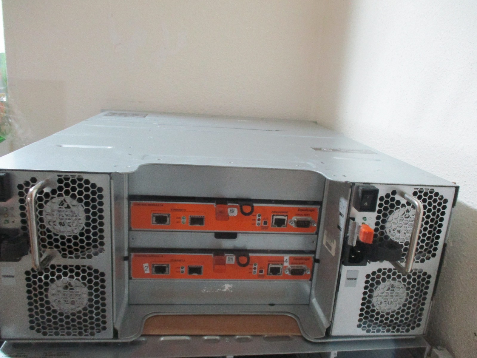 Dell EqualLogic 24 Bay LFF PS6110 SAN Storage Array 2x Type 14 Controller iSCSI