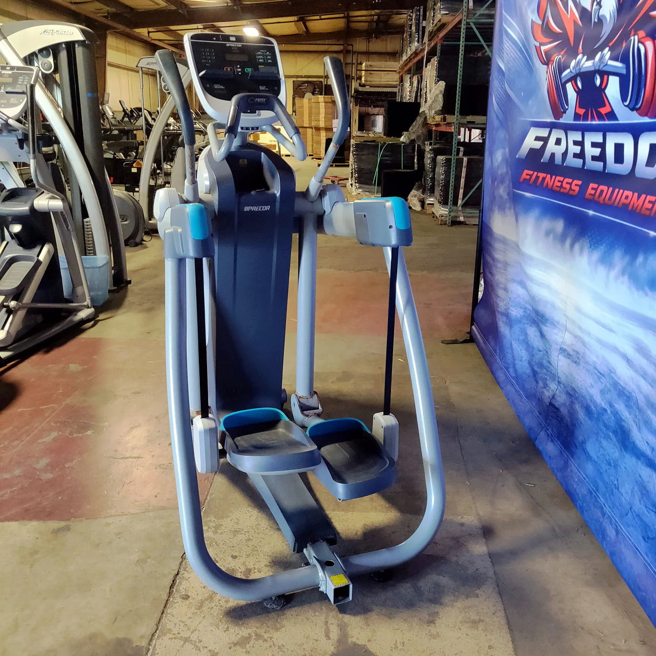 Precor AMT 813 w/ P10 Console