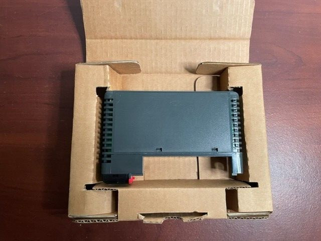 SIEMENS SIMATIC U-05T OUTPUT RELAY MODULE NEW