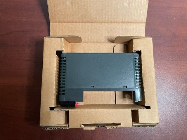 SIEMENS SIMATIC U-05T OUTPUT RELAY MODULE NEW