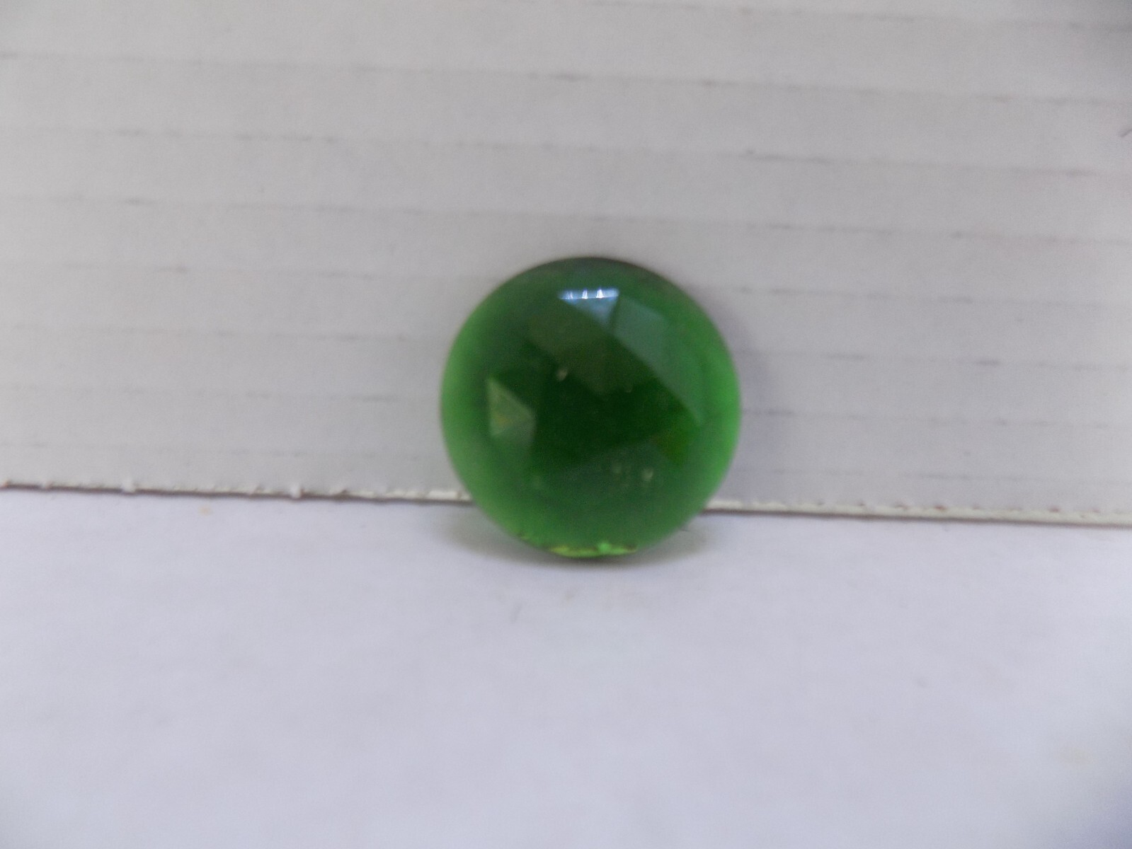 1  1/4"OR 31.75MM GREEN  FACETED JEWELS FLAT BACK MADE IN GERMANY NEW