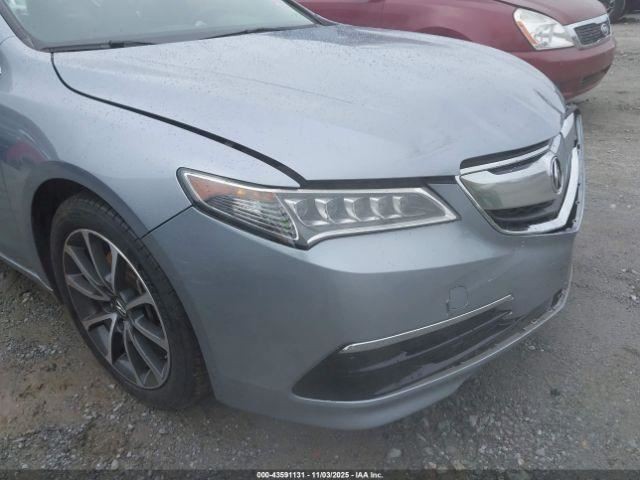 TLX 2016 Glove Box 4923639