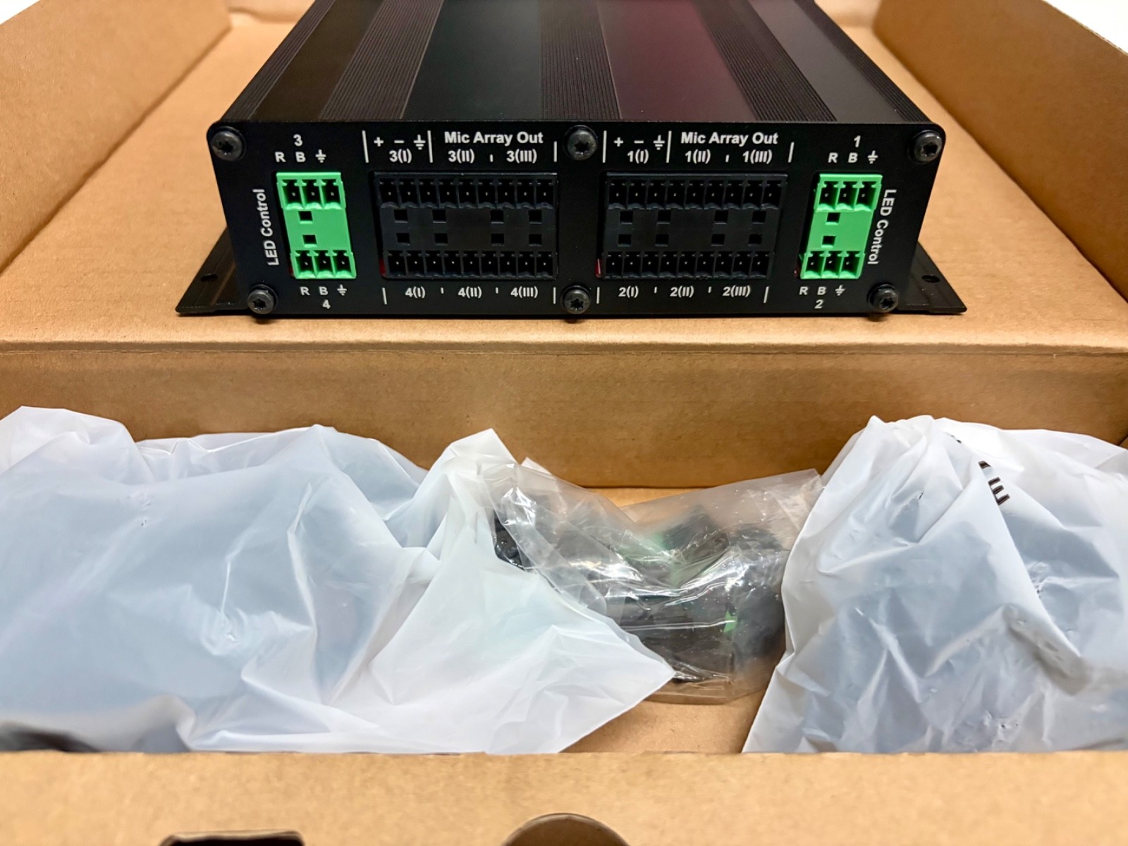 CLEARONE CEILING MIC ARRAY ANALOG-X INTERFACE BOX (Open Box)