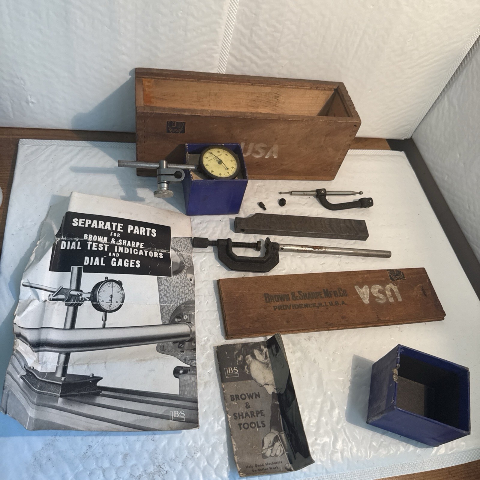 Brown & Sharpe 740 Universal Dial Indicator Set .001" w/ Accessories COMPLETE?