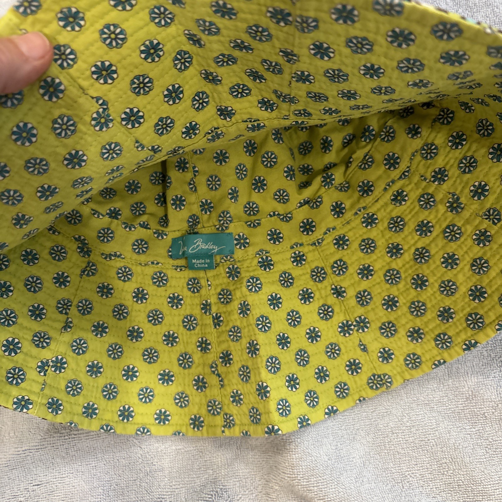 Vera Bradley Peacock Reversible Bucket Sun Hat Summer Travel Beach Fun Colorful