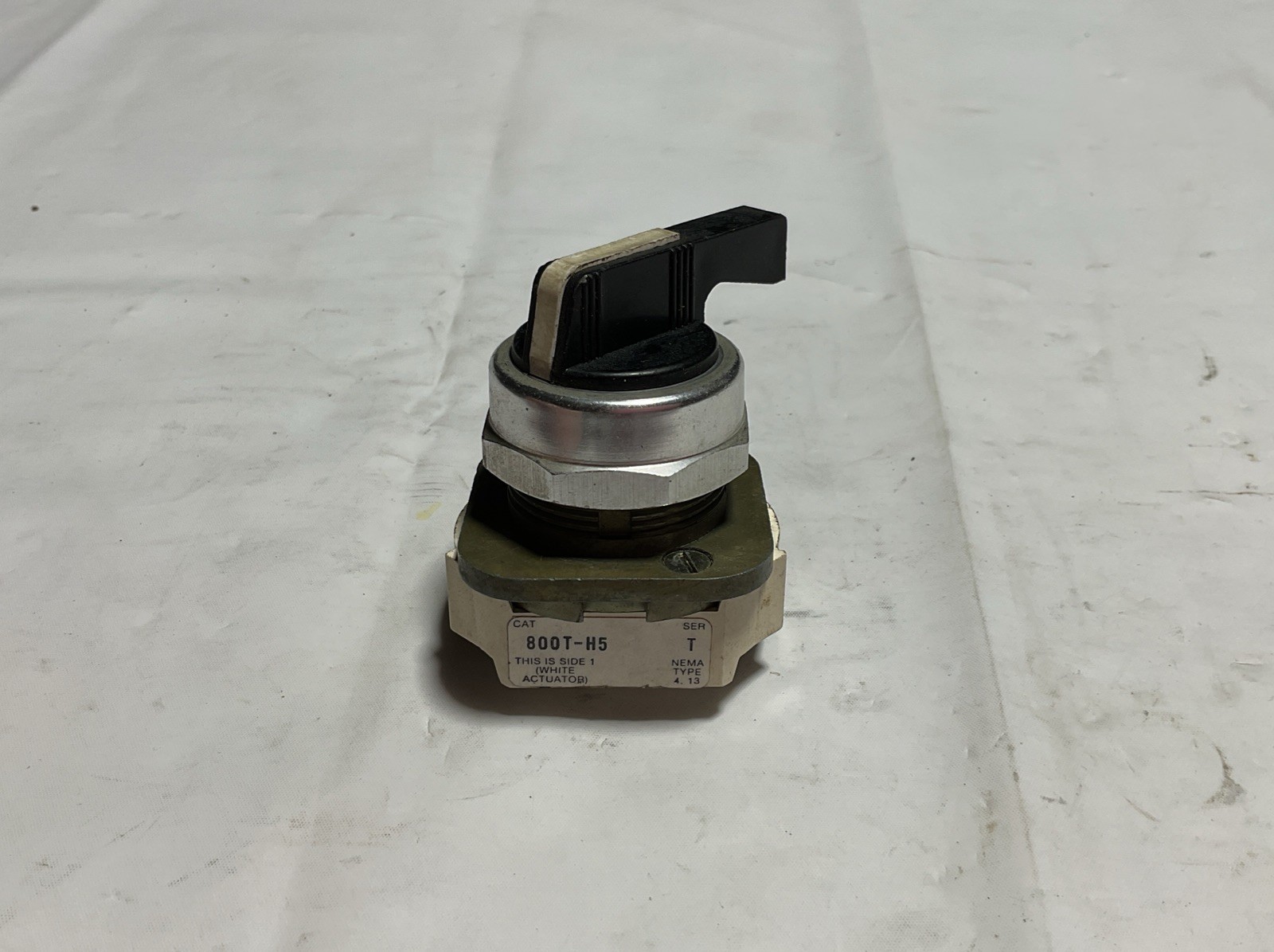 Allen Bradley Selector Switch #800T-H5