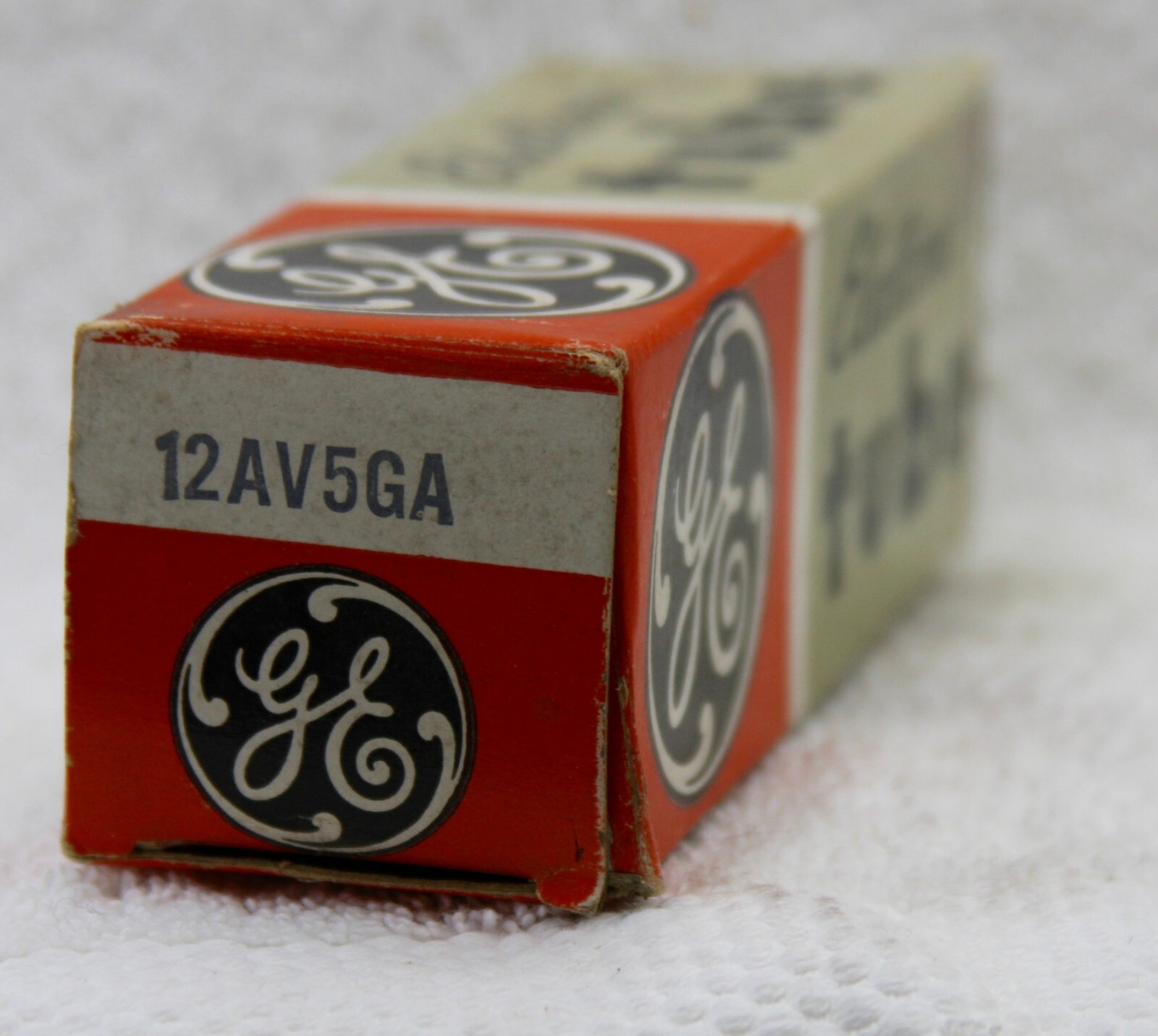 GE Vacuum Tube Made in the USA 12AV5GA TESTED