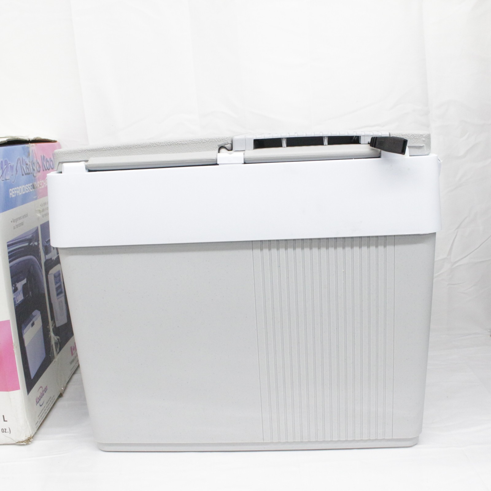 Koolatron Portable Car Cooler Warmer Iceless 12V 33 Quart 31 L White