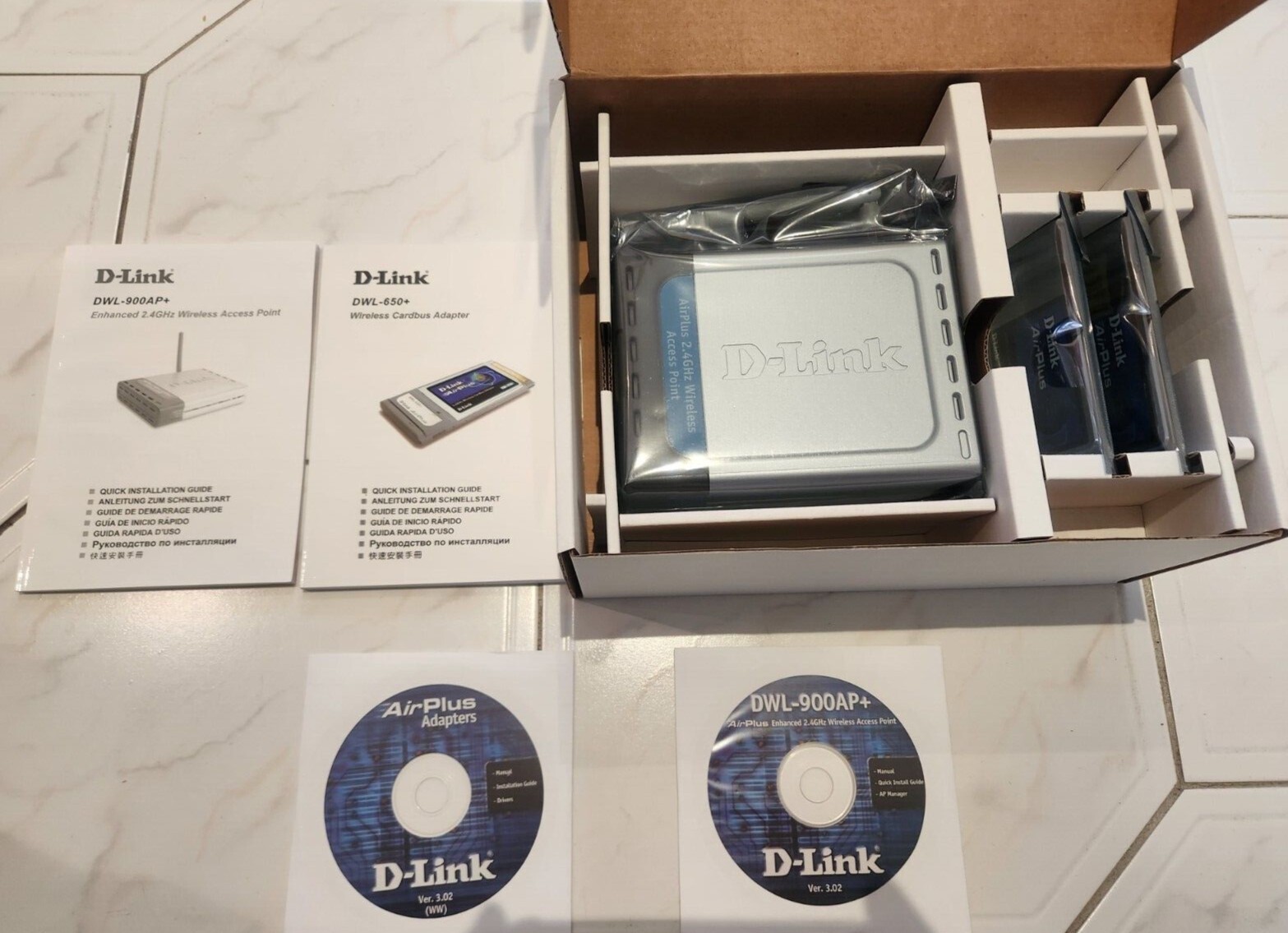 D-Link Enhanced 2.4GHz Wireless Kit AirPlus Wireless Network DWL-905+
