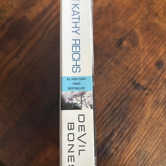 Devil Bones by Kathy Reichs