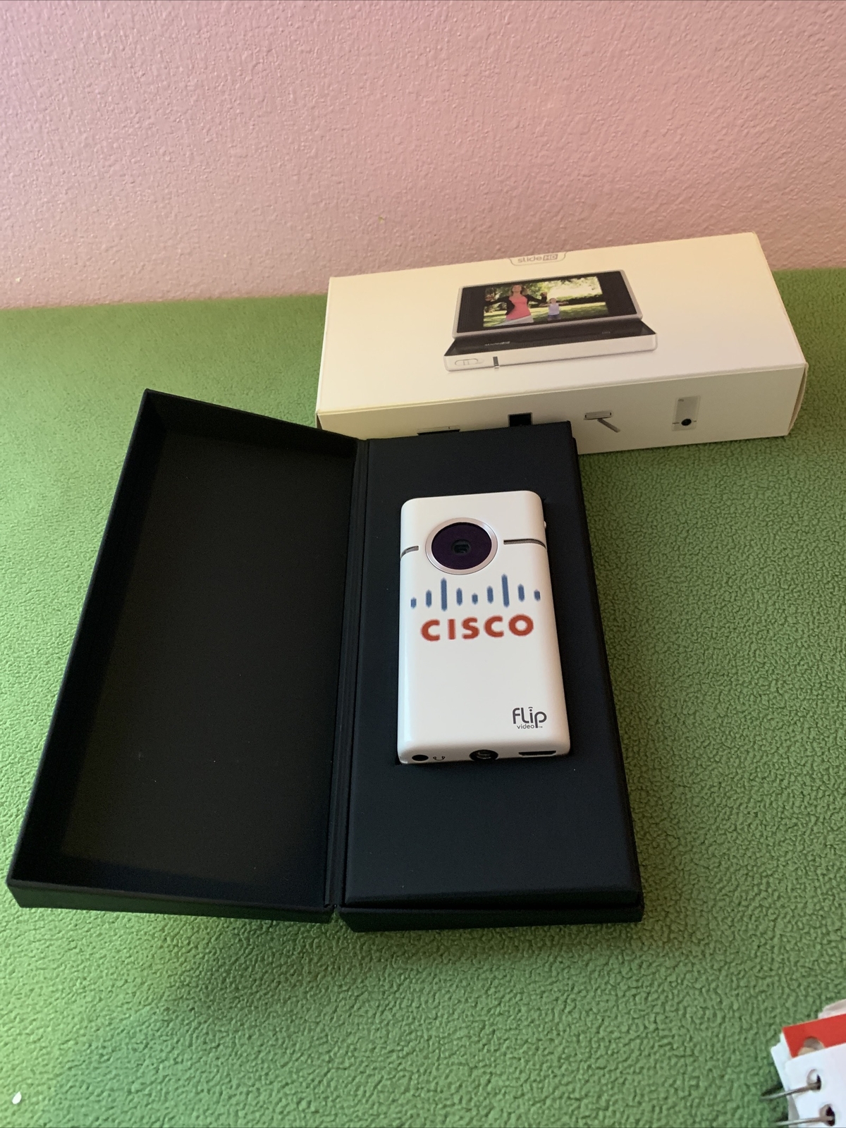 CISCO FLIP VIDEO SLIDE HD S1240 pz  *FREE SHIPPING *