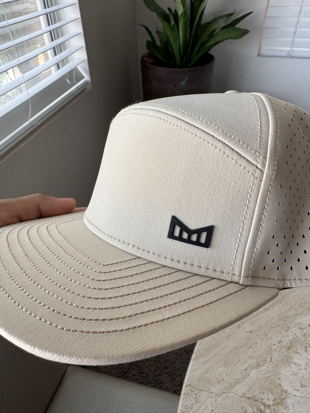 Melin Trenches Icon Hydro Hat SZ Small 56 CM Khaki 🔥