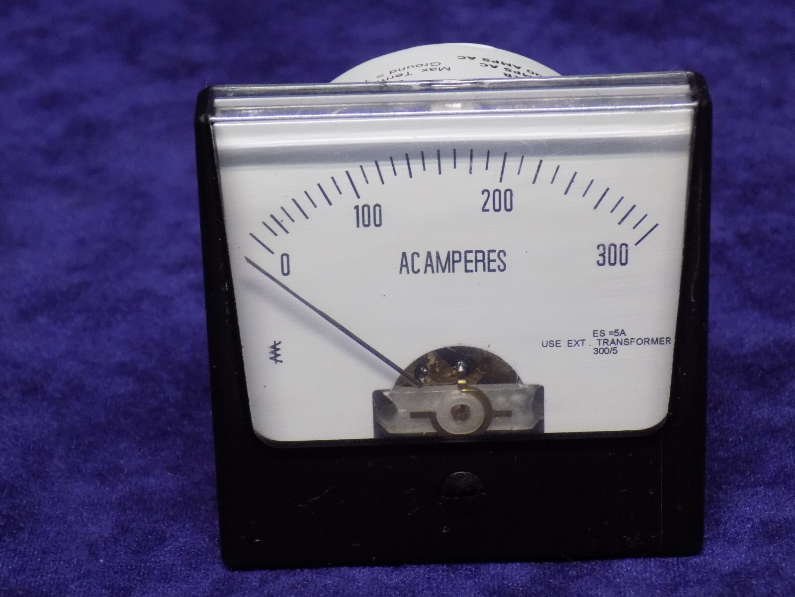12G401 ANALOG AC CURRENT PANEL METER 0-300 AMP AC RISH VISTA 212