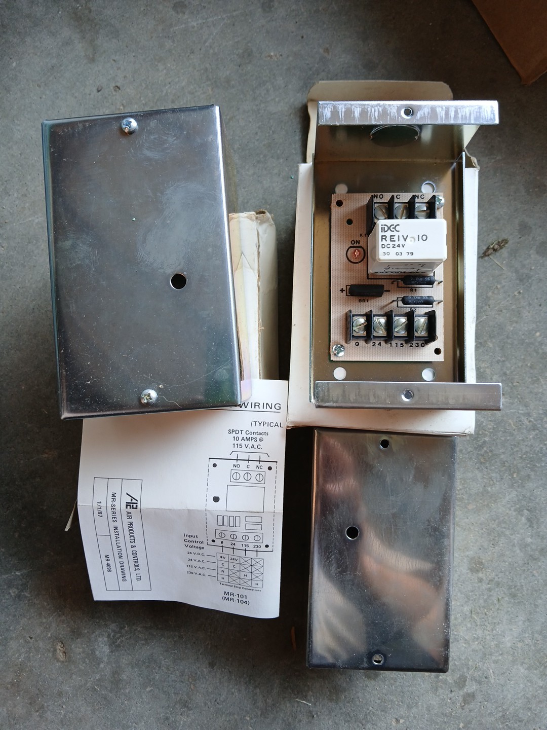 NEW NOS APC / Air Products & Controls MR-101/C Fire Alarm Control Relay 2 Avail.