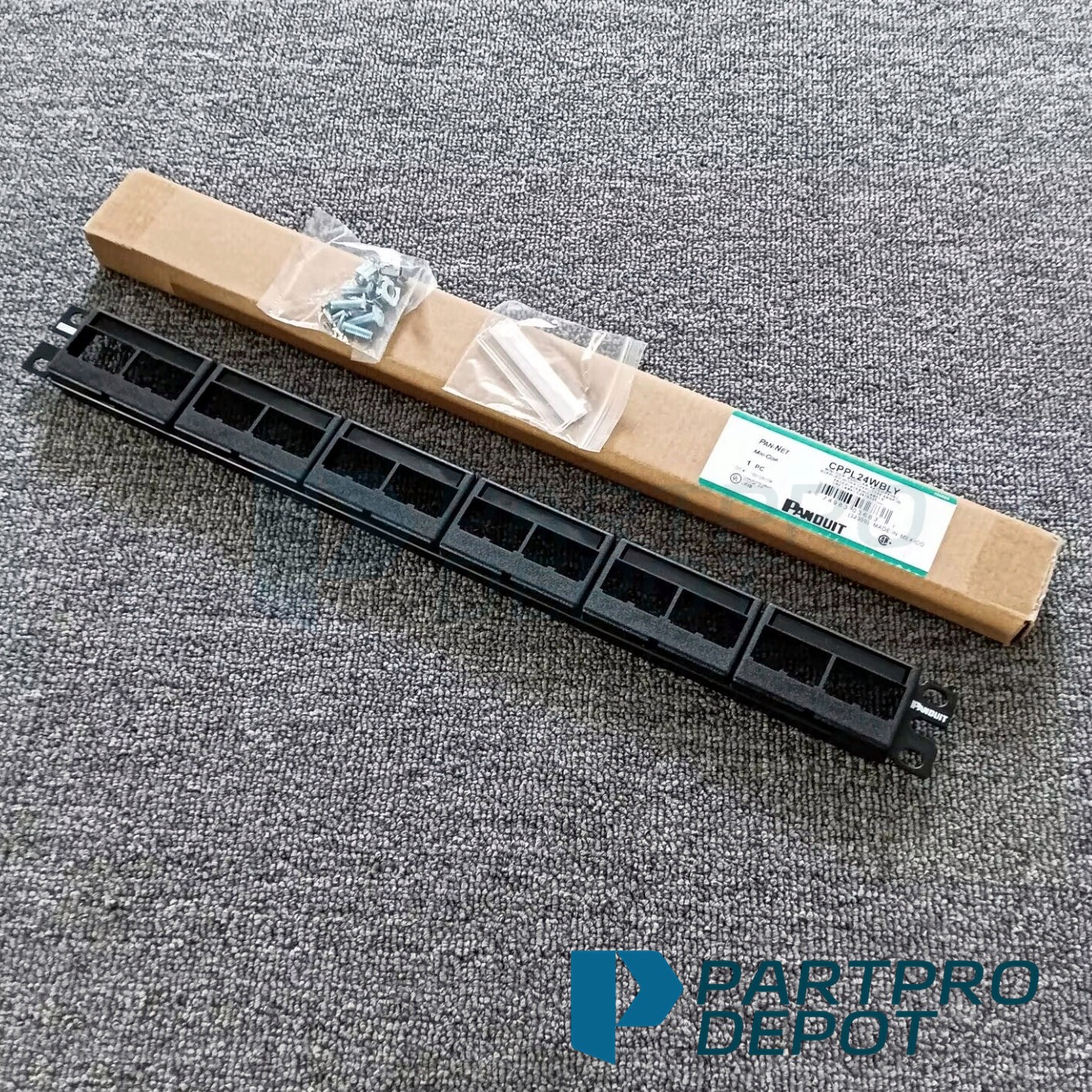 New For Panduit CPPL24WBLY MINI-COM MODULAR PATCH PANEL 24 PORT