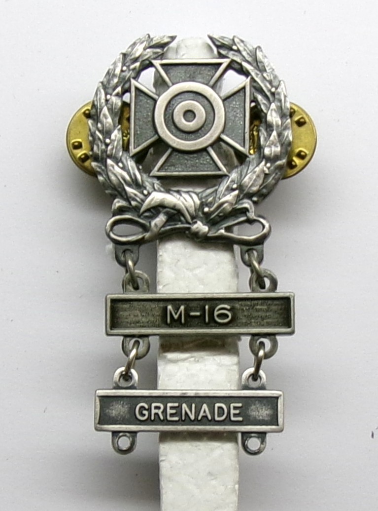 U.S. Army Basic Qualification Expert Badge with 2 Bars M-16 & GRENADE