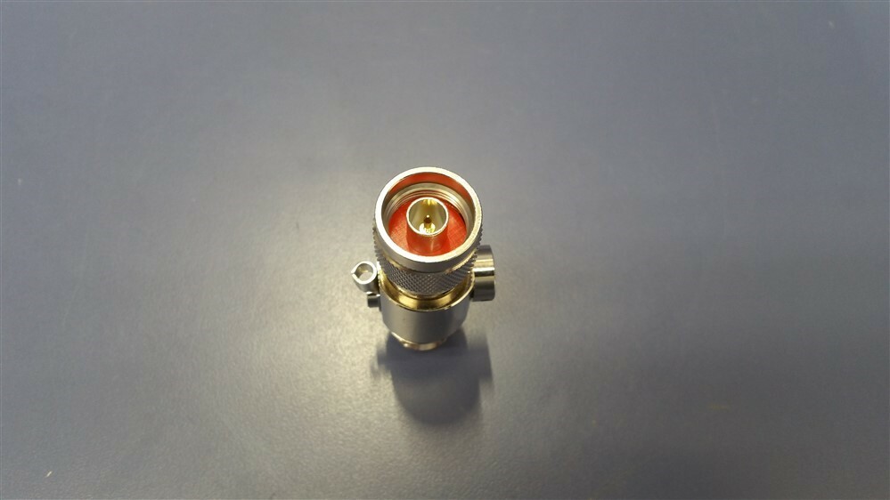 Extreme Networks (ML-2452-LAK1-02R) Dual Band Lightning Arrestor