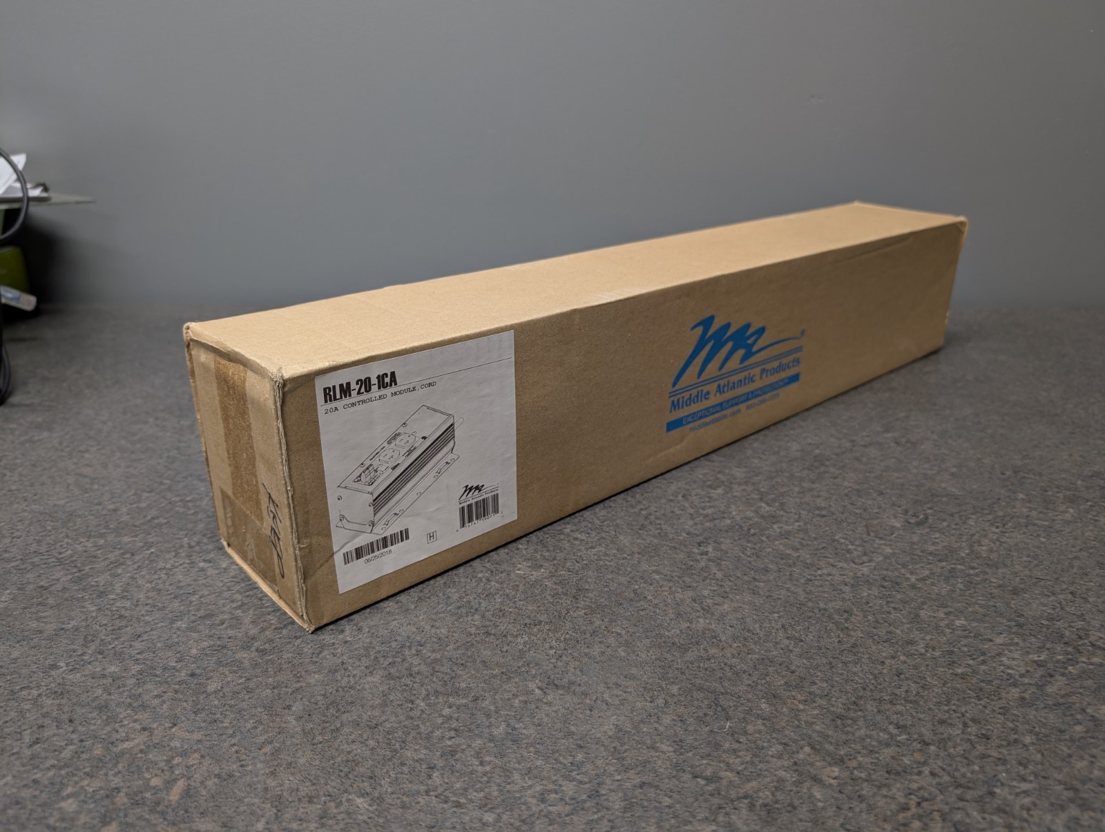 Middle Atlantic RLM-20-1CA 20A Controlled Module, Cord