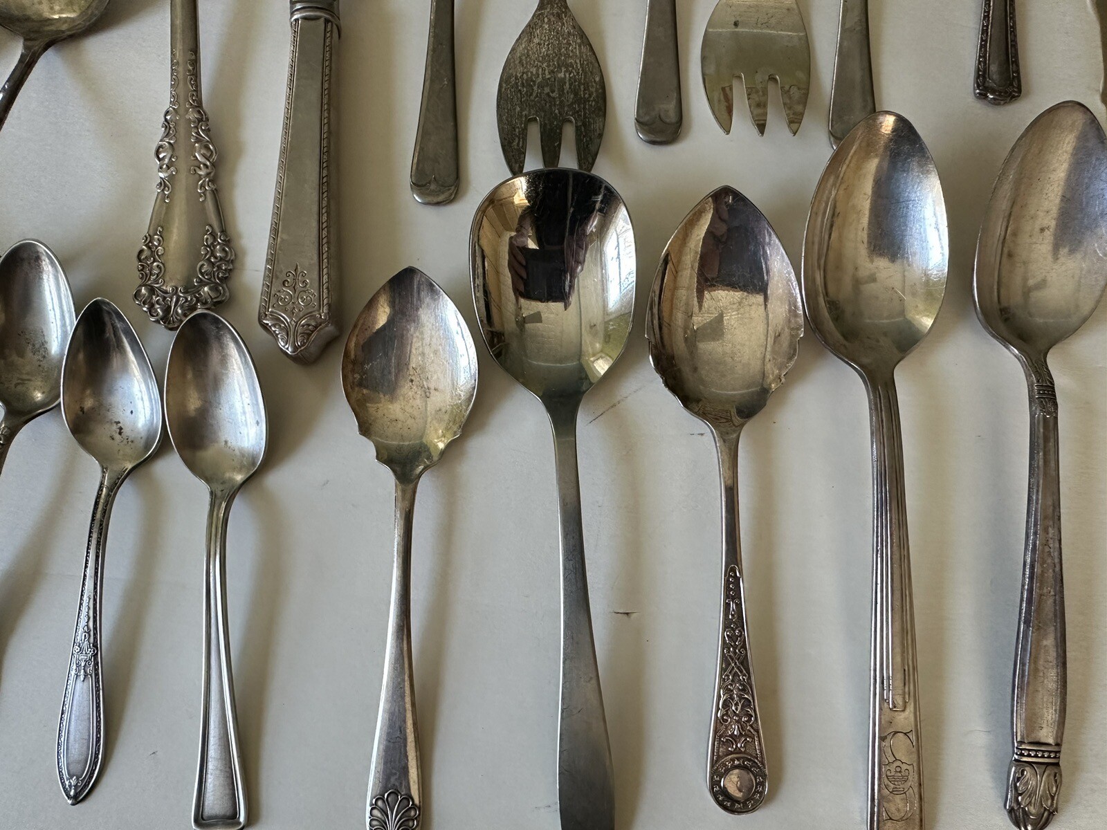 59 pc LOT ASSORTED SILVERPLATE SERVING FLATWARE 1940'S-1980'S STAINLESS