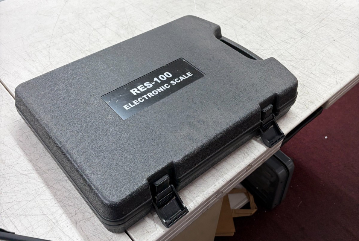 RES-100 Electronic Refrigerant Scale
