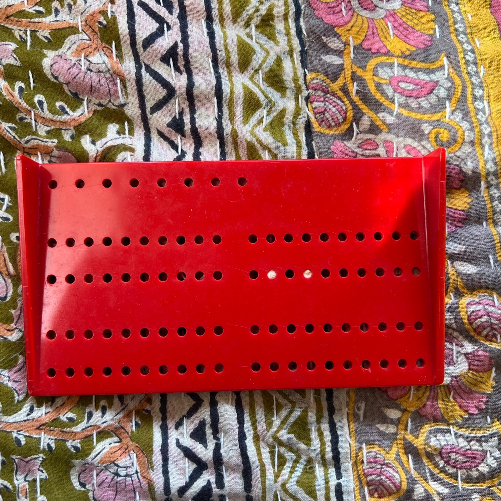 Vtg Susan Bates Peg-It Knitting Counter 2 Pegs Count Row Pattern Red Board