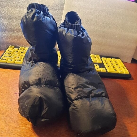 NEW ! Rand Der Cush Booty Insulated Slipper Satin Black Size M