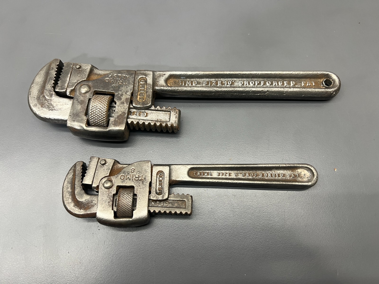 (B) LOT OF 2 VINTAGE TRIMONT TRIMO 8 & TRIMO 10 ADJ PIPE WRENCH SET - VGC - USA