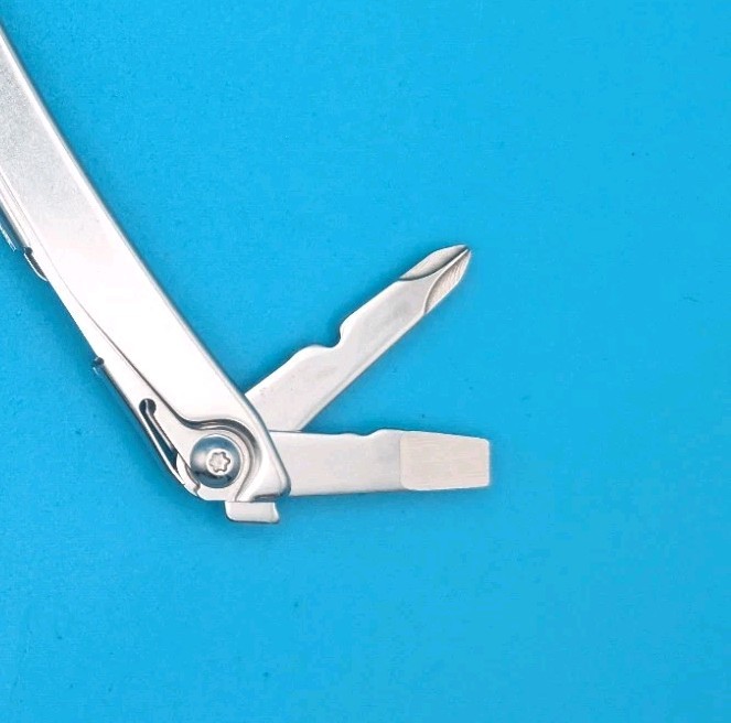 Leatherman Rev 3.8" Multi-Tool, Stainless!