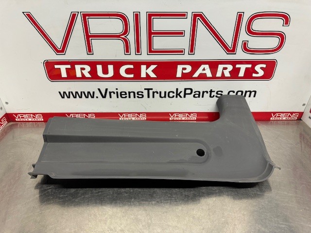 PETERBILT S60-1485-00611R TRIM - B PILLAR, DAYCAB U