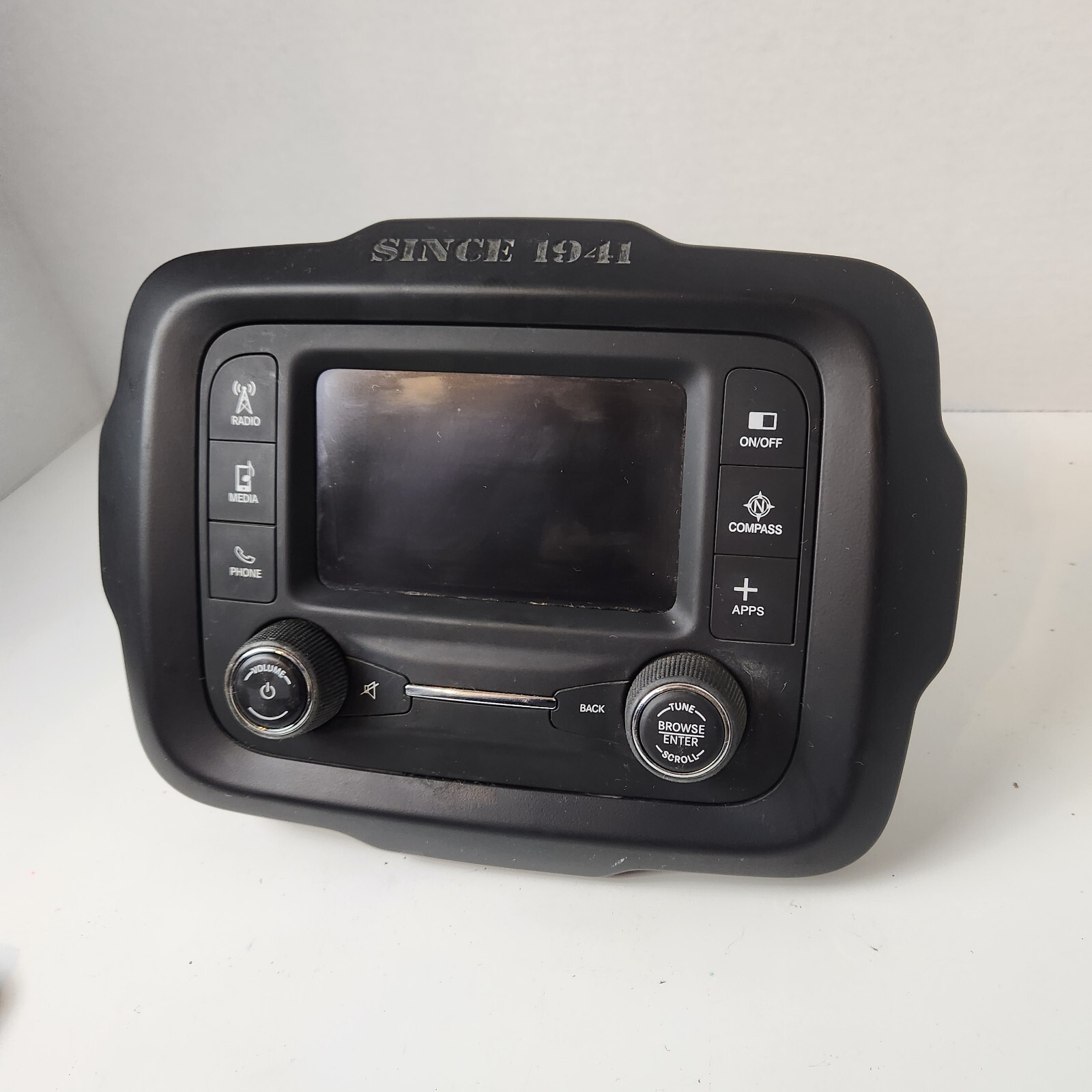 2015-17 Jeep Renegade OEM Stereo