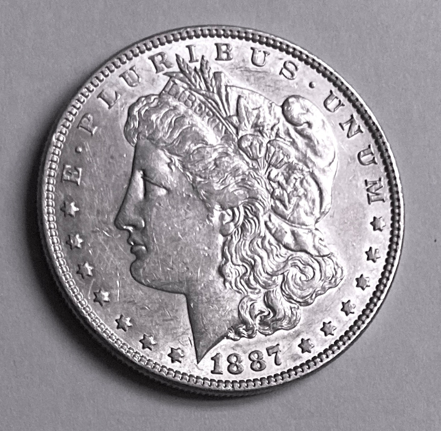 1887-P  MORGAN SILVER DOLLAR 90% SILVER $1 US COIN - FREE SHIPPING.   C06