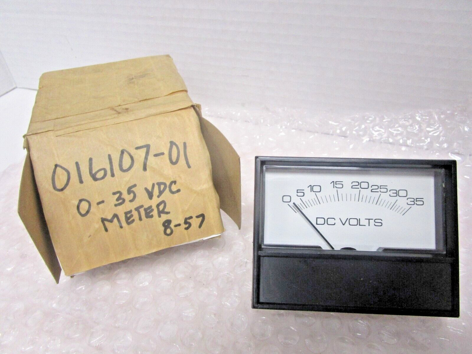 US Stock 0-35 Analog Panel Volt Voltage Meter Voltmeter Gauge 0I6107-01