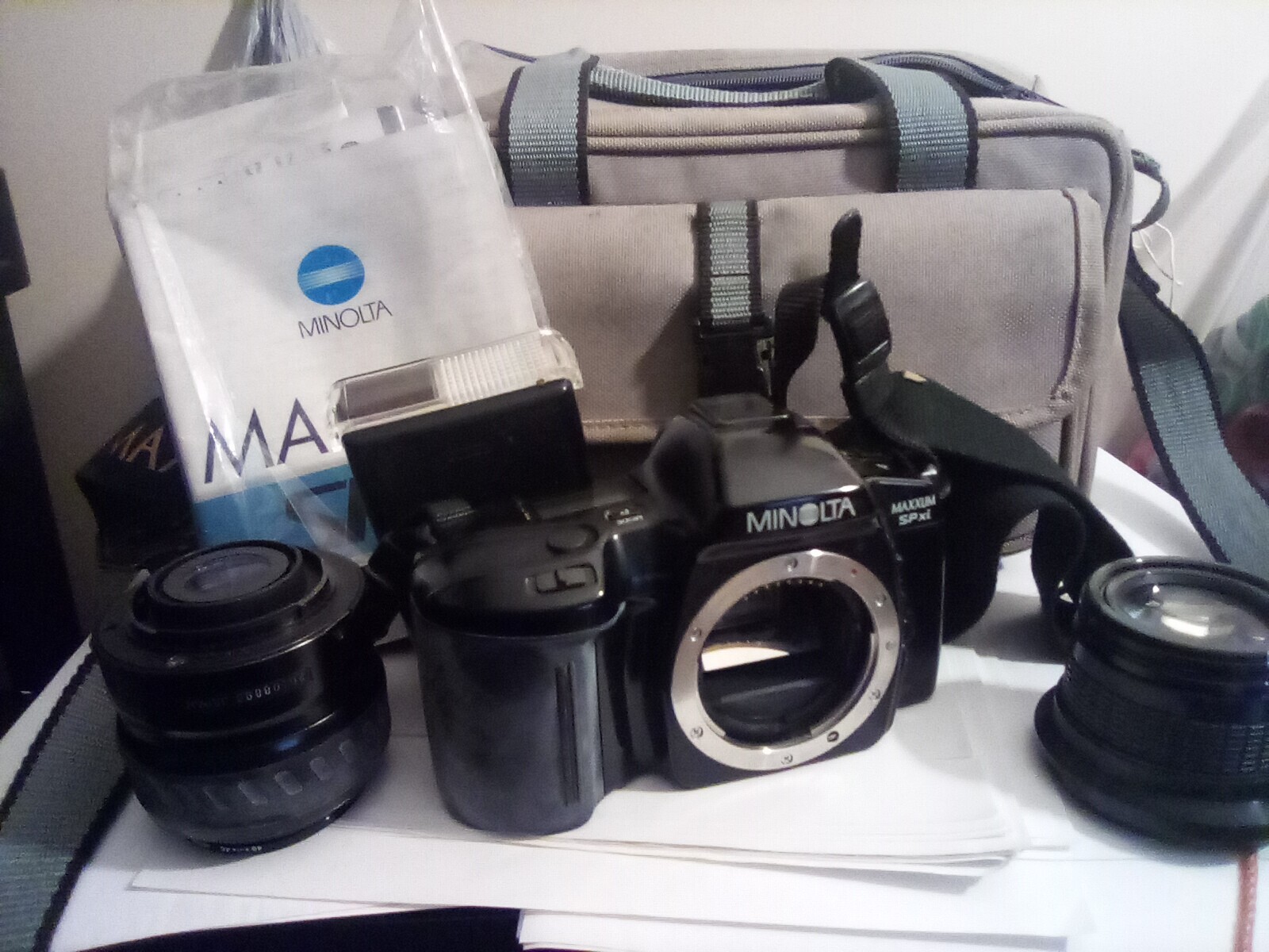 Minolta Maxxum SPxi 35mm Camera, 2 Lens, Strap, Case, Flash & Manual FREE S&H