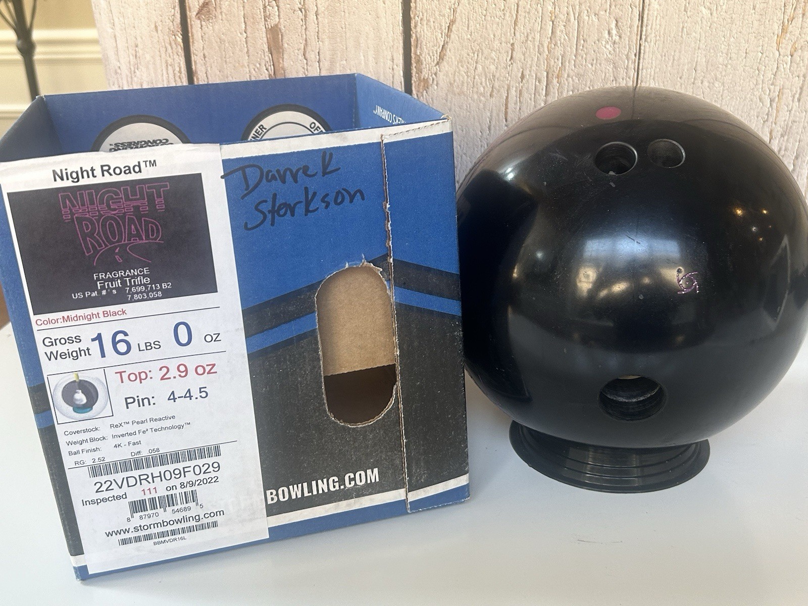 Storm Night Road 16 lb Used One Drill no Inserts.  IT Thumb