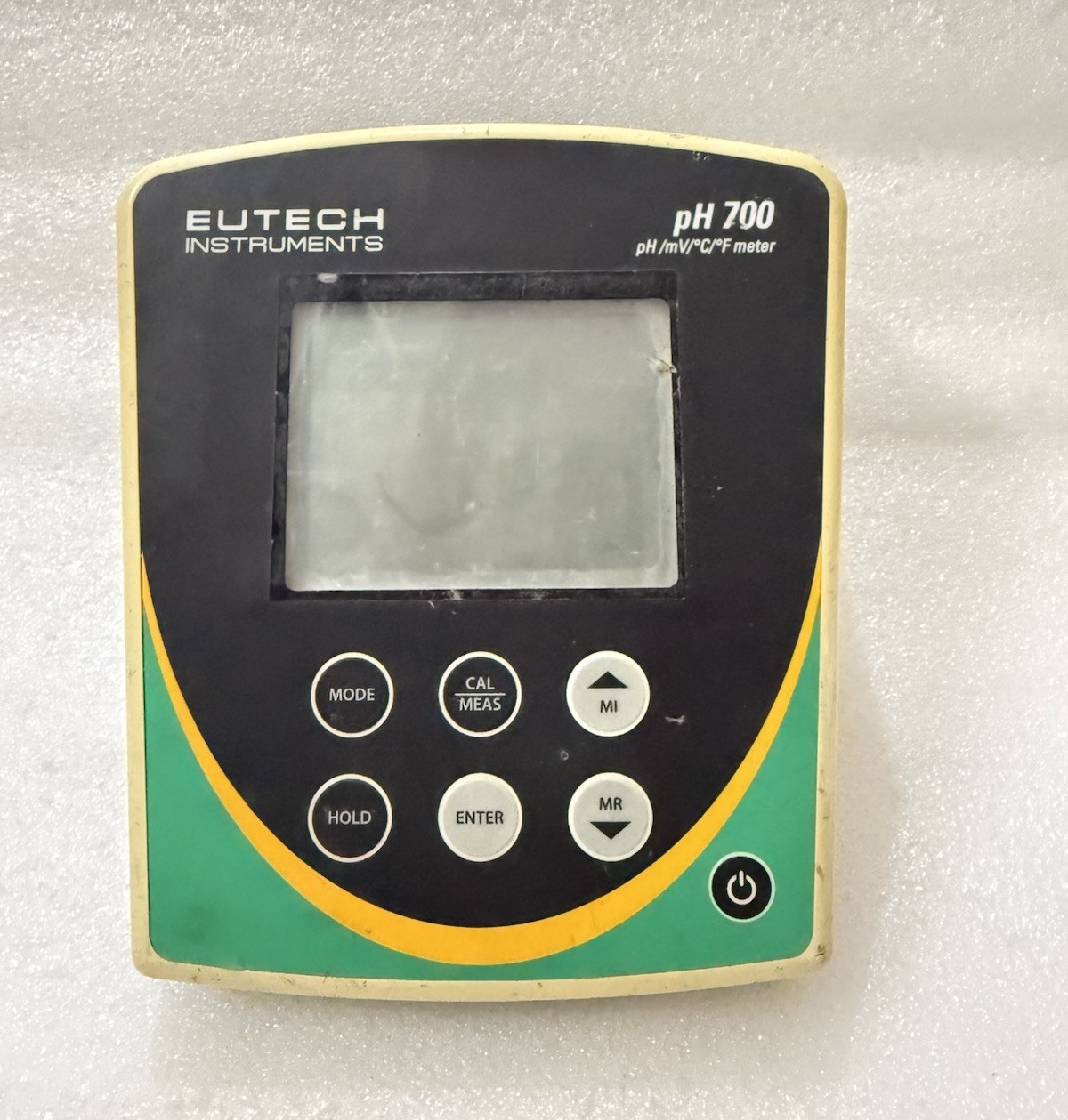 EUTECH INSTRUMENTS PH700 METER S/N 2521877 (SKRETCH)