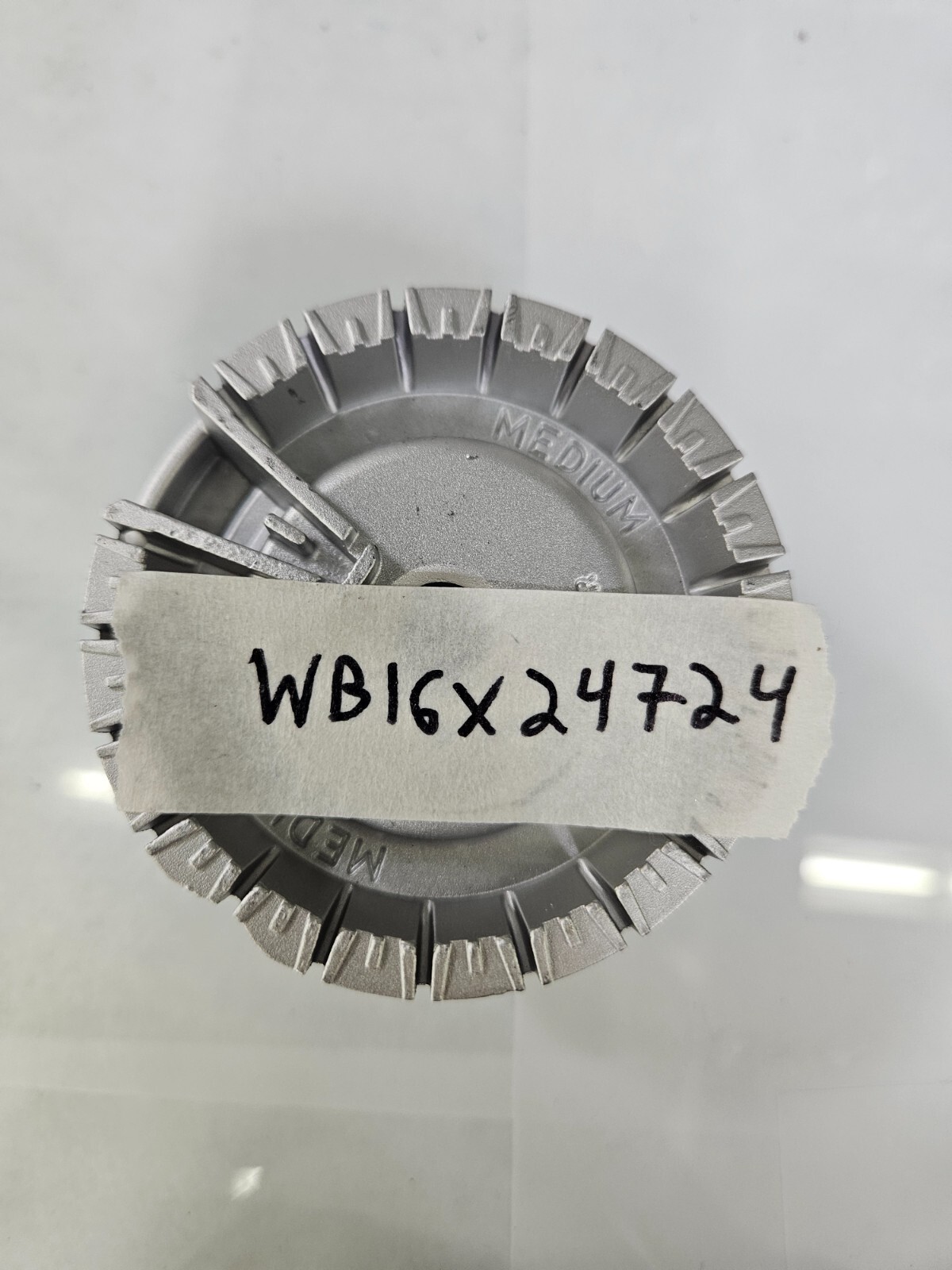 GE OEM WB16X24724 GAS RANGE MEDIUM BURNER (9500) NOB 33C/36AB/35A/40C/41BC/101C